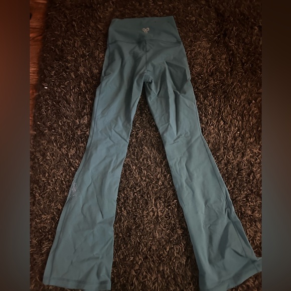 aritzia flare leggings - Picture 2 of 2